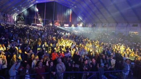 Más de 11 mil voces cantan junto a Napoleón en “Tlaxcala, La Feria De Ferias 2024” imagen 2