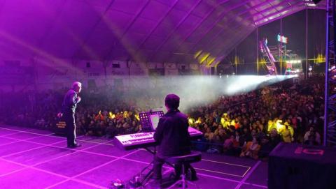 Más de 11 mil voces cantan junto a Napoleón en “Tlaxcala, La Feria De Ferias 2024” imagen 6