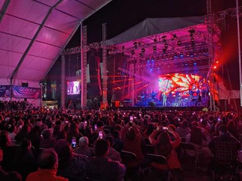 Más de 11 mil voces cantan junto a Napoleón en “Tlaxcala, La Feria De Ferias 2024” imagen 7