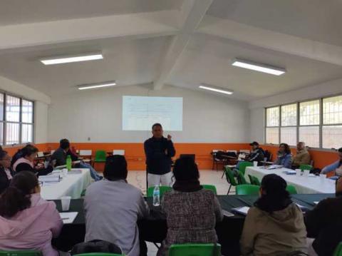 Realiza curso Zona 02 de Telesecundarias Estatales imagen 2