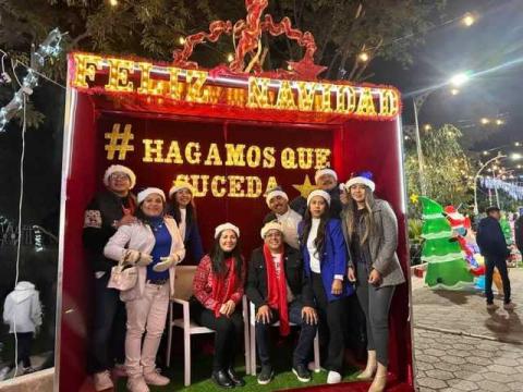 La Navidad llegó a San Juan Huactzinco con el encendido de la Villa Navideña imagen 12