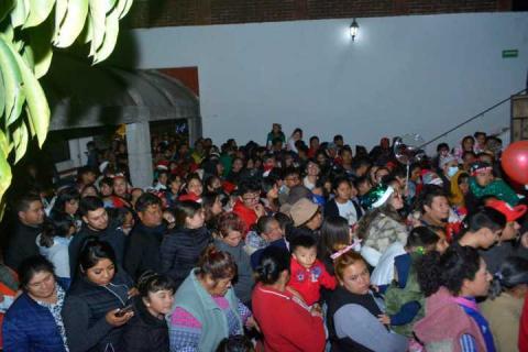 El Ayuntamiento de Ixtacuixtla de Mariano Matamoros celebra las fechas decembrinas en familia imagen 13