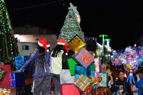 El Ayuntamiento de Ixtacuixtla de Mariano Matamoros celebra las fechas decembrinas en familia imagen 7