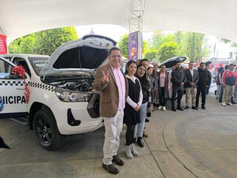 Valentín Meléndez inicia el año con entrega de tres patrullas en Teolocholco imagen 4