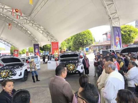 Valentín Meléndez inicia el año con entrega de tres patrullas en Teolocholco imagen 3