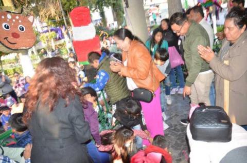 Cientos de sonrisas son el regalo a los Reyes Magos de la Magdalena Tlaltelulco imagen 7