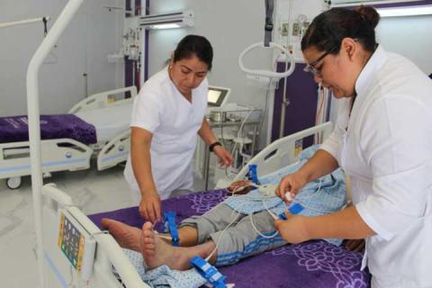 Reconoce Gobierno de Tlaxcala dedicación de enfermeras y enfermeros del sector salud imagen 2