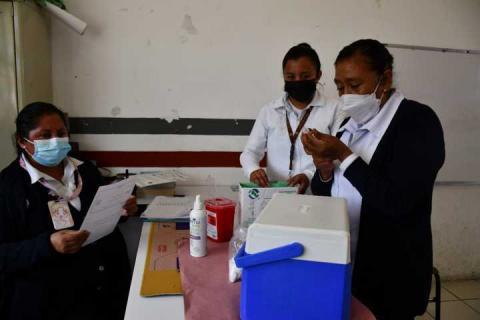 Reconoce Gobierno de Tlaxcala dedicación de enfermeras y enfermeros del sector salud imagen 7