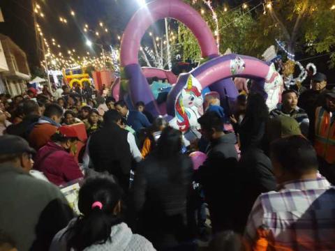 Alcalde de Huactzinco celebra a lo grande el Día de Reyes con la entrega de regalos imagen 6