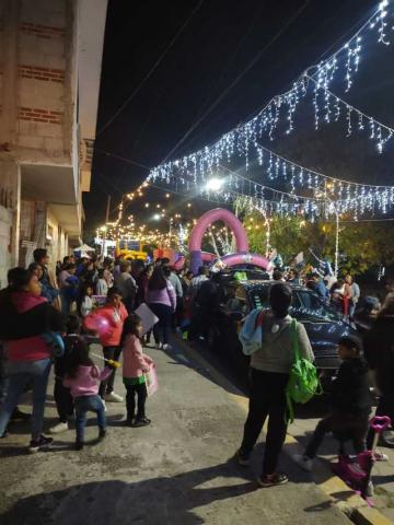 Alcalde de Huactzinco celebra a lo grande el Día de Reyes con la entrega de regalos imagen 3