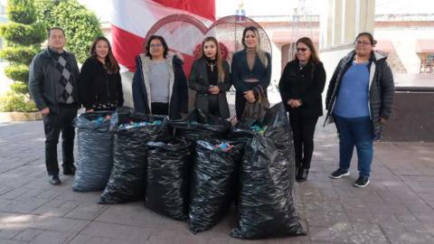 Contla realiza entrega de tapitas para la Asociación Corazonadas de Amor contra la Leucemia imagen 4
