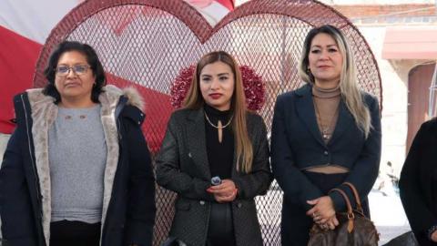 Contla realiza entrega de tapitas para la Asociación Corazonadas de Amor contra la Leucemia imagen 3