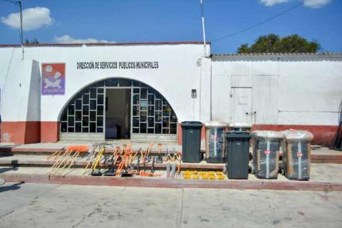 Fortalecen Servicios Municipales en Ixtacuixtla con entrega de herramientas imagen 7