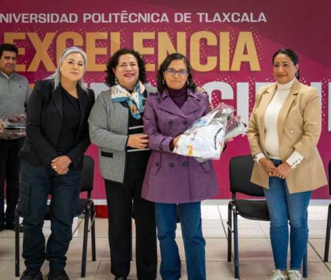 Entrega UPTX uniformes deportivos a personal; fortalece identidad institucional imagen 1