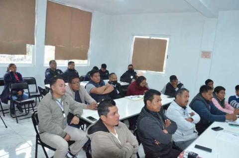 Capacitados funcionarios de Tlaltelulco en temas de bienestar animal imagen 1