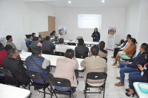 Capacitados funcionarios de Tlaltelulco en temas de bienestar animal imagen 3