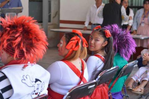 Entrega de incentivos económicos a camadas del carnaval en Ixtacuixtla imagen 17
