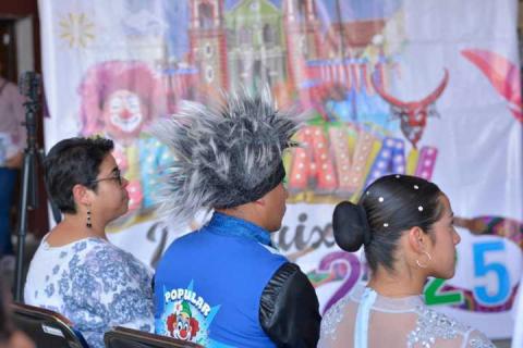 Entrega de incentivos económicos a camadas del carnaval en Ixtacuixtla imagen 18