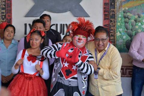 Entrega de incentivos económicos a camadas del carnaval en Ixtacuixtla imagen 7