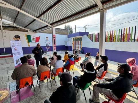 Chiautempan fortalece la seguridad con pláticas de prevención para estudiantes y padres de familia imagen 2
