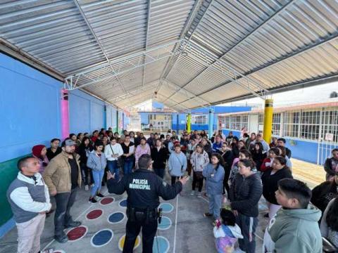 Chiautempan fortalece la seguridad con pláticas de prevención para estudiantes y padres de familia imagen 1