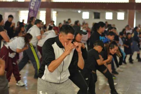 Con gran entusiasmo, Ixtacuixtla se suma a la Clase Nacional "Boxeando por la Paz" imagen 3