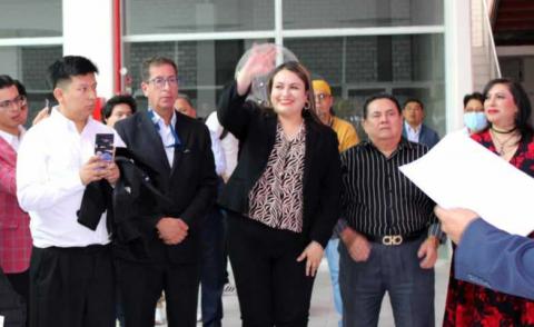 Blanca Angulo y Noé Peñaloza inauguran Cinedot en Chiautempan imagen 2
