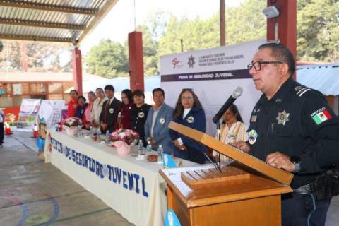 Se llevó a cabo la Feria de Seguridad Juvenil en la comunidad de San Pedro Tlalcuapan - Chiautempan imagen 4