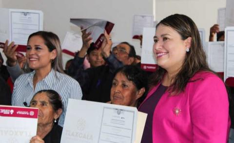 Entregan 60 certificados de estudios a adultos mayores de diversas comunidades de Chiautempan imagen 4