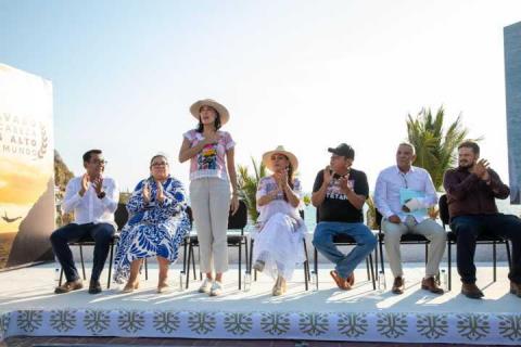 Josefina Rodríguez entrega el Récord Guinness a clavadistas de La Quebrada, por el clavado de cabeza más alto del mundo imagen 5