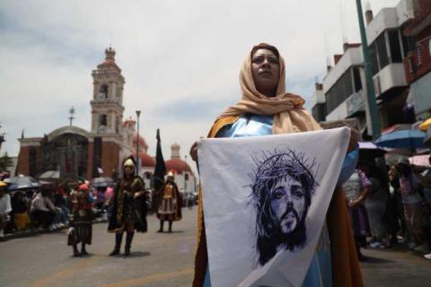Saldo blanco registra Viacrucis en Chiautempan imagen 1
