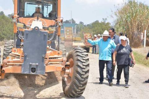 Recorrido de banderazo de obras por el municipio de Ixtacuixtla imagen 11