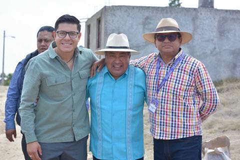 Recorrido de banderazo de obras por el municipio de Ixtacuixtla imagen 6
