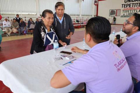 Secretaría de bienestar Tlaxcala y SMDIF de Lardizábal inician con la entrega de tarjetas para el acceso a la salud imagen 2
