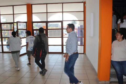 La prevención es responsabilidad de todos: Huactzinco participa en el “1er. Simulacro Nacional 2025” imagen 2