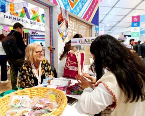Textiles de Chiautempan maravillan en el turismo nacional e internacional imagen 2