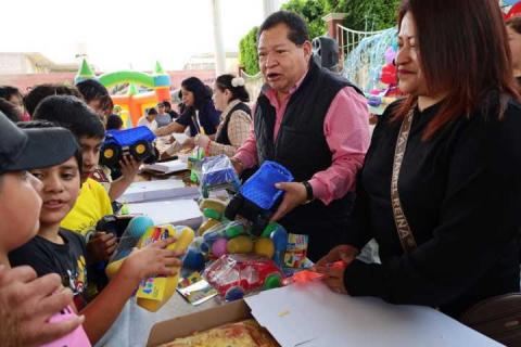 Alcalde de Tepetitla festejó el día del niño en cada comunidad imagen 4