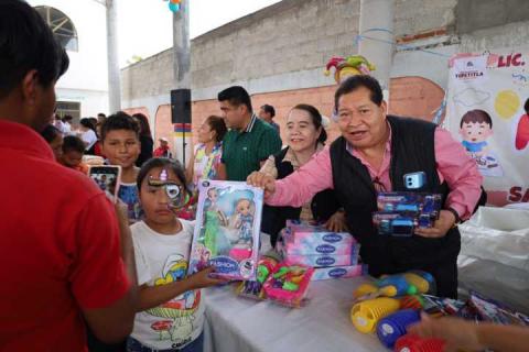 Alcalde de Tepetitla festejó el día del niño en cada comunidad imagen 3