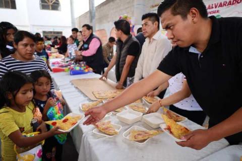 Alcalde de Tepetitla festejó el día del niño en cada comunidad imagen 1