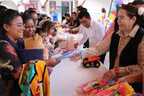 Alcalde de Tepetitla festejó el día del niño en cada comunidad imagen 9