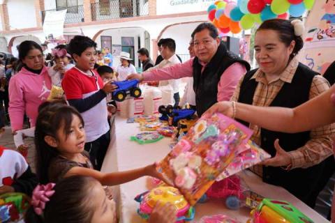 Alcalde de Tepetitla festejó el día del niño en cada comunidad imagen 18