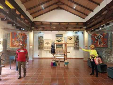 Exhiben textiles de Chiautempan en Cacaxtla imagen 1