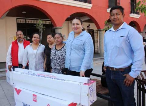 Blanca Angulo entrega calentadores solares a más de 90 familias chiautempenses imagen 2