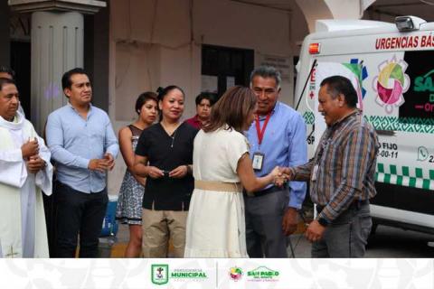 Lucia Arce entrega ambulancia nueva y pipa restaurada, en San Pablo del Monte imagen 5