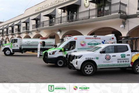 Lucia Arce entrega ambulancia nueva y pipa restaurada, en San Pablo del Monte imagen 8