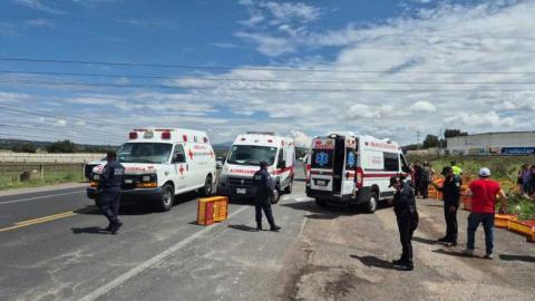 Autoridades de Tetla atienden un accidente automovilístico imagen 3