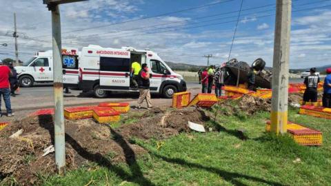 Autoridades de Tetla atienden un accidente automovilístico imagen 5