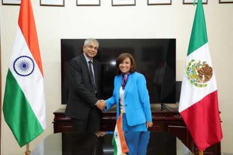 Gobernadora visita embajada de la India; concreta acercamiento con ese país imagen 1
