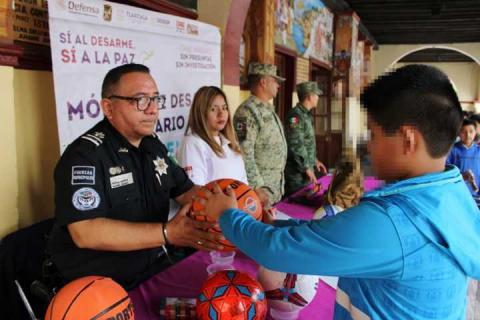 Infancia chiautempense participa activamente en el canje por la paz imagen 1