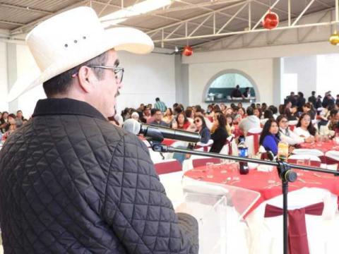 Reconoce Ayuntamiento de Yauhquemehcan labor de los Maestros. imagen 1